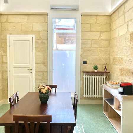 Ferienwohnung Vohis Luxury House - Fast Wi-Fi & Easy Parking Lecce Exterior foto