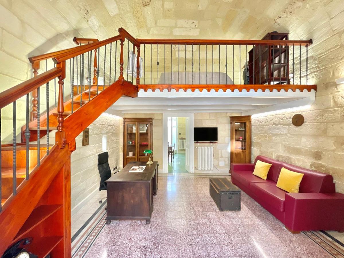 Ferienwohnung Vohis Luxury House - Fast Wi-Fi & Easy Parking Lecce Exterior foto