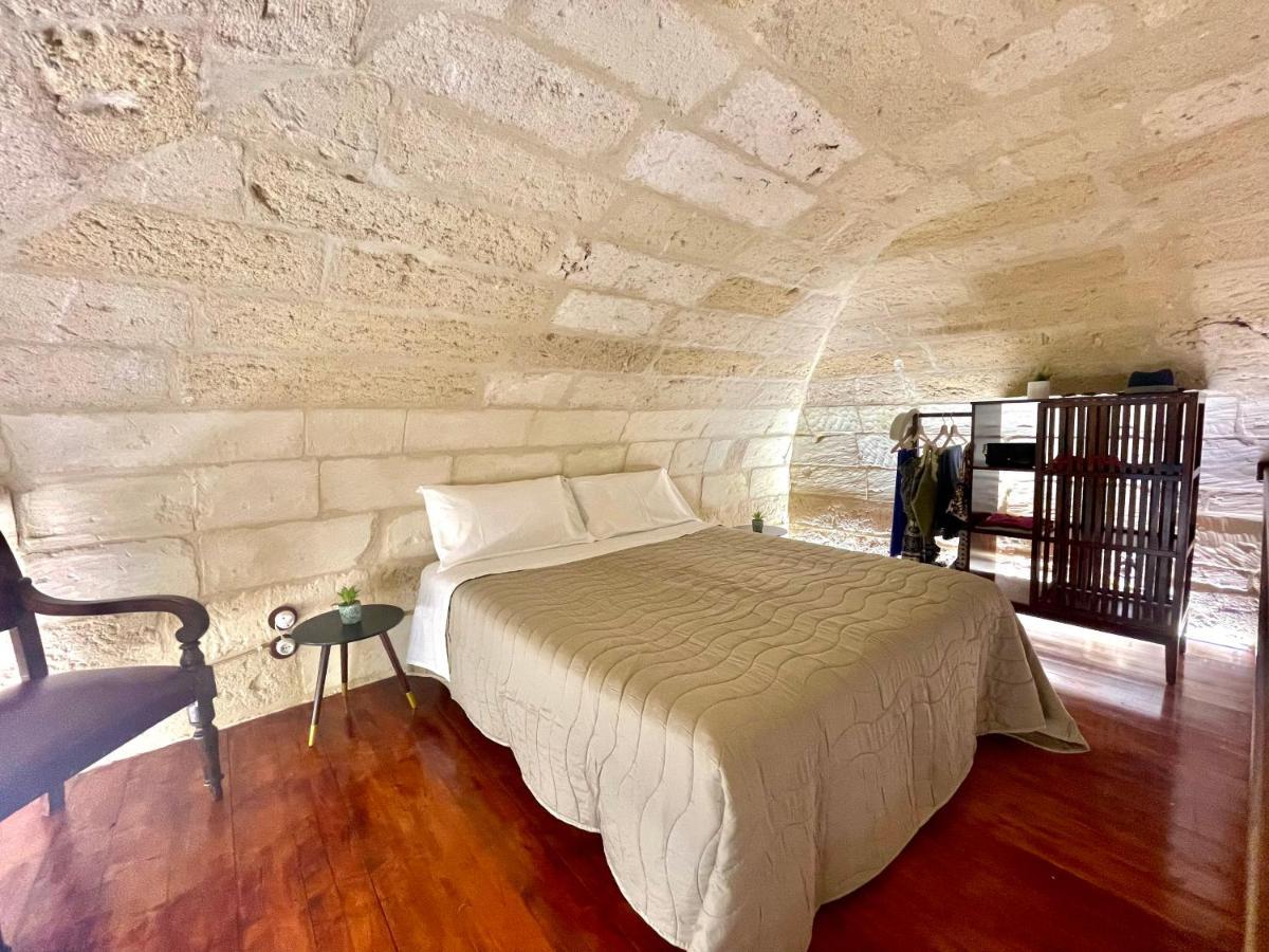 Ferienwohnung Vohis Luxury House - Fast Wi-Fi & Easy Parking Lecce Exterior foto