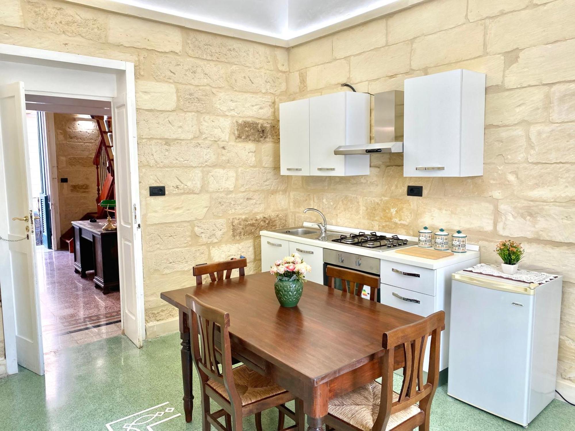 Ferienwohnung Vohis Luxury House - Fast Wi-Fi & Easy Parking Lecce Exterior foto
