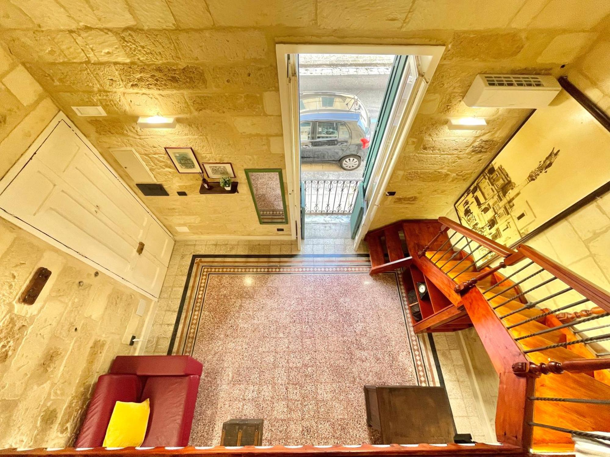 Ferienwohnung Vohis Luxury House - Fast Wi-Fi & Easy Parking Lecce Exterior foto