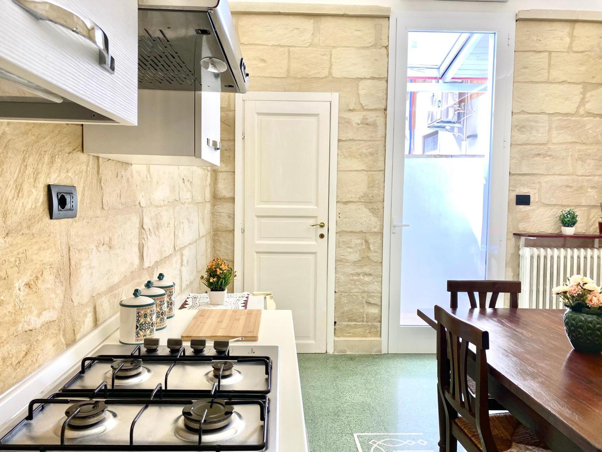 Ferienwohnung Vohis Luxury House - Fast Wi-Fi & Easy Parking Lecce Exterior foto